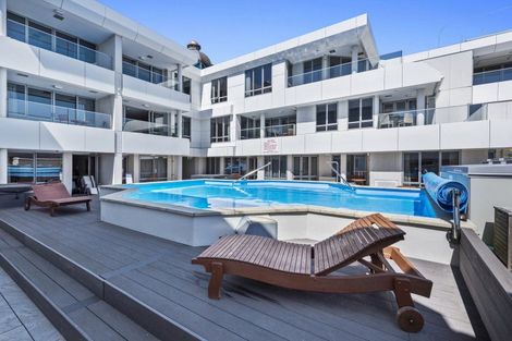 Photo of property in Anchorage Apartments, 221/36 Victoria Road, Mount Maunganui, 3116