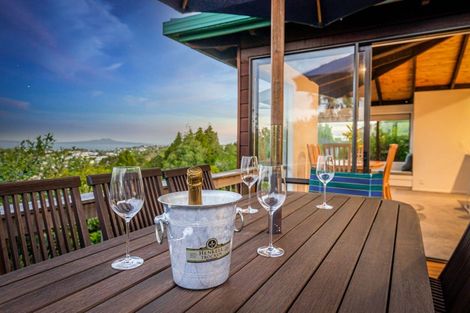 Photo of property in 2/194 Glenvar Road, Torbay, Auckland, 0630