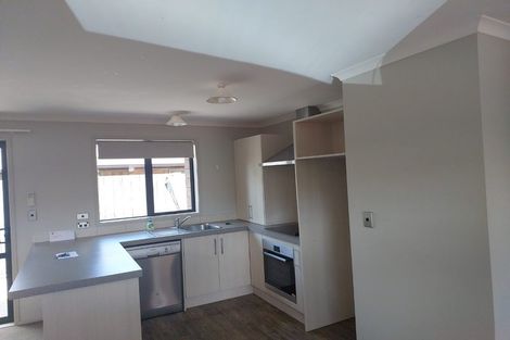 Photo of property in 108u3 Old Farm Road, Hamilton East, Hamilton, 3216