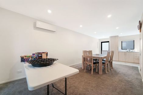 Photo of property in 3/137 Tirimoana Road, Te Atatu South, Auckland, 0602