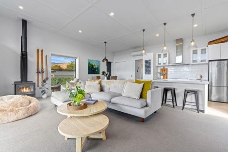 Photo of property in 12 Flora Dora Parade, Lake Hawea, Wanaka, 9382