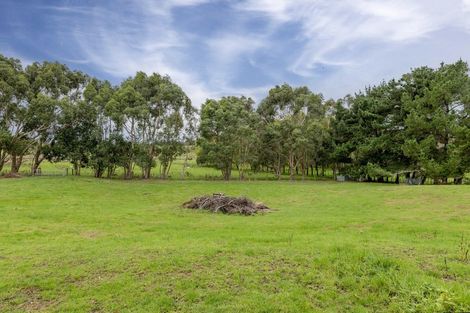 Photo of property in 99 Te Whanga Road, Levin, 5572