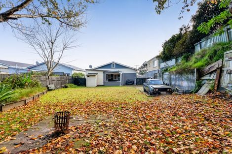 Photo of property in 33 Gaine Street, New Plymouth, 4310