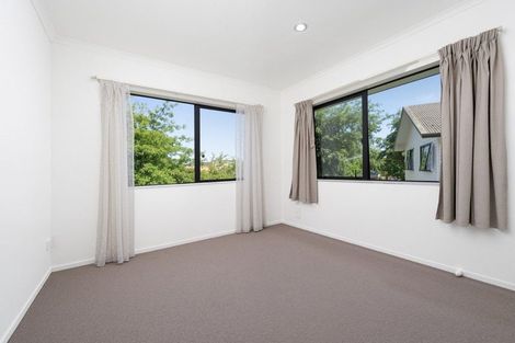 Photo of property in 16 Pyramid Place, Glen Eden, Auckland, 0602