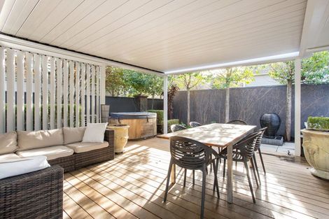 Photo of property in 40 Wroxton Terrace, Merivale, Christchurch, 8014