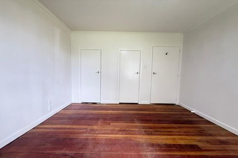 Photo of property in 42 Vera Road, Te Atatu South, Auckland, 0610