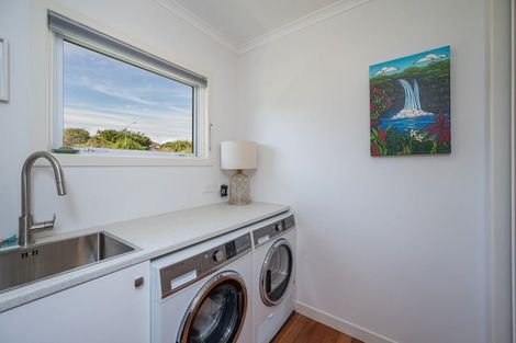 Photo of property in 1 Golf Road, Tahunanui, Nelson, 7011