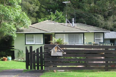Photo of property in 19 Daffodil Street, Titirangi, Auckland, 0604
