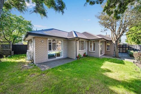 Photo of property in 64 Englefield Road, Northwood, Christchurch, 8051