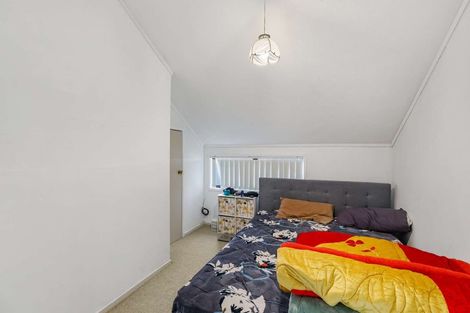 Photo of property in 2/11 Halsey Road, Manurewa, Auckland, 2102