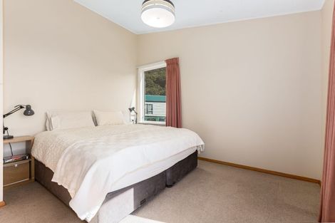 Photo of property in 2 Raroa Place, Pukerua Bay, 5026