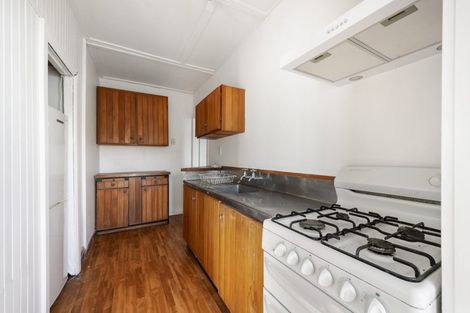 Photo of property in 3 Oriental Terrace, Oriental Bay, Wellington, 6011