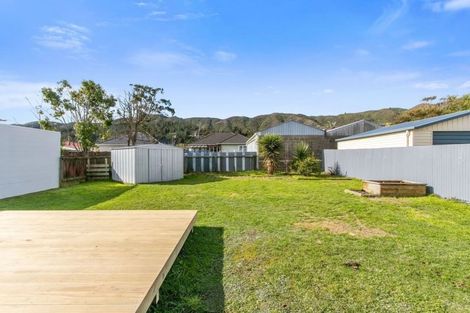 Photo of property in 16 Roberts Street, Wainuiomata, Lower Hutt, 5014