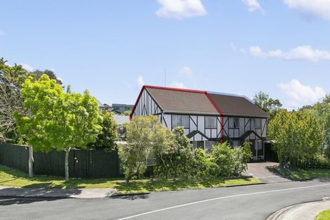 Photo of property in 104 Manhattan Heights, Glendene, Auckland, 0602