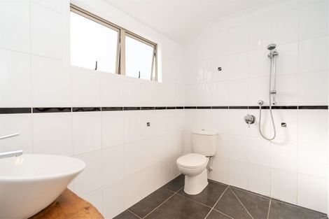 Photo of property in 61a Saint Kilda Road, Cambridge, 3434