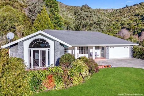 Photo of property in 22 Rimu Terrace, Waikawa, Picton, 7220