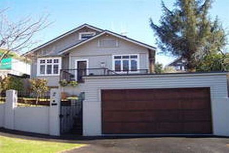 Photo of property in 2 Hunter Street, Hamilton Lake, Hamilton, 3204