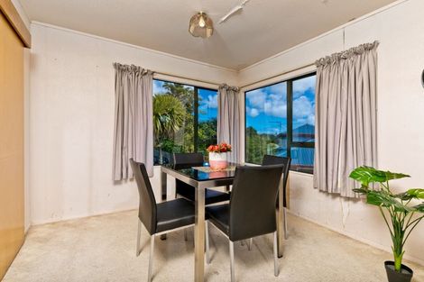 Photo of property in 21 Gala Place, Henderson, Auckland, 0612