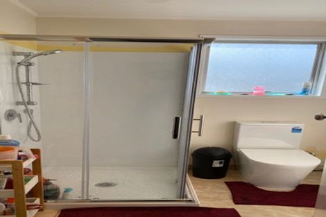 Photo of property in 4 Gallony Avenue, Massey, Auckland, 0614