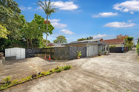 Photo of property in 1a/3 Divich Avenue, Te Atatu South, Auckland, 0610