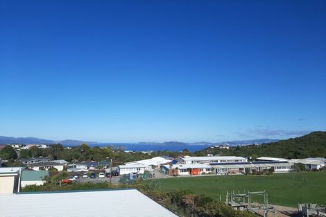 Photo of property in 112 Dowse Drive, Maungaraki, Lower Hutt, 5010