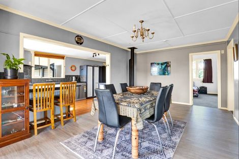 Photo of property in 10 Tauranga-a-ika Street, Manaia, 4612