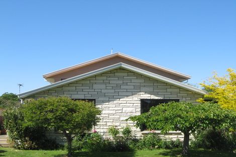 Photo of property in 21 Wakelin Place, Redwood, Christchurch, 8051