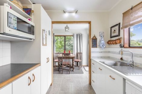 Photo of property in 2/233 Birkdale Road, Birkdale, Auckland, 0626