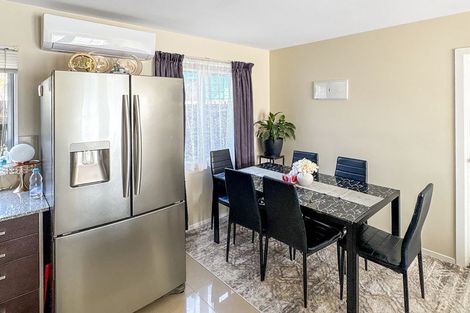 Photo of property in 60 Trevor Hosken Drive, Wiri, Auckland, 2104