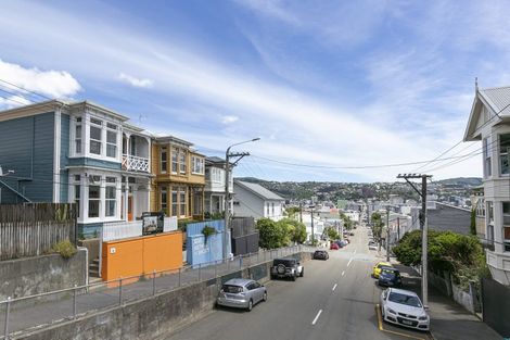 Photo of property in 96 Pirie Street, Mount Victoria, Wellington, 6011