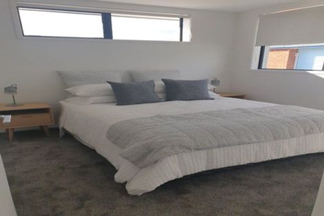 Photo of property in 8/8 Yeovil Road, Te Atatu Peninsula, Auckland, 0610