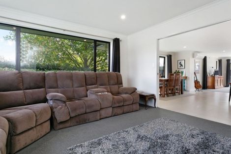 Photo of property in 28 Lilac Close, Cambridge, 3434