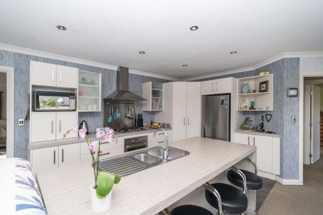 Photo of property in 3 Manhattan Court, Kelvin Grove, Palmerston North, 4414