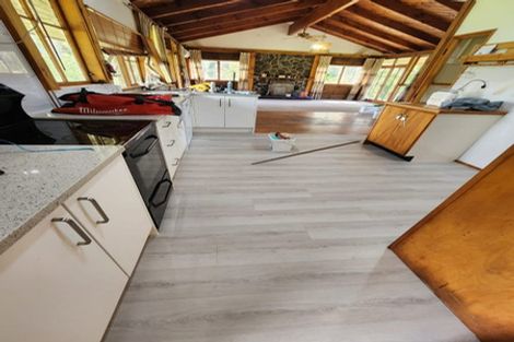 Photo of property in 30 Taha Road, Waimauku, 0881