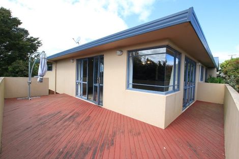 Photo of property in 7a Roberts Road, Glenfield, Auckland, 0629