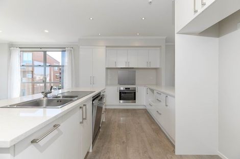 Photo of property in 1/4 Velma Road, Hillcrest, Auckland, 0627