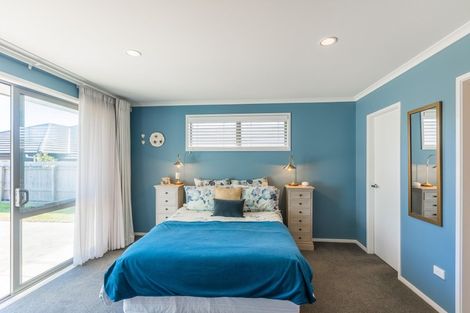 Photo of property in 79 Kotuku Drive, Paraparaumu Beach, Paraparaumu, 5032