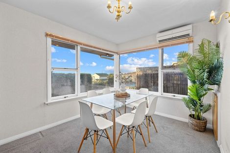 Photo of property in 96 Moncks Spur Road, Redcliffs, Christchurch, 8081