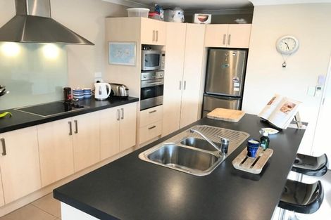 Photo of property in 21 Pohutukawa Crescent, Parklands, Christchurch, 8083