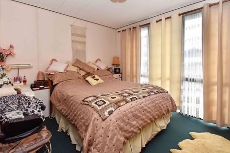 Photo of property in 28 Heathdale Crescent, Papakura, 2110