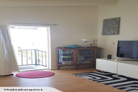 Photo of property in 18/125u Queens Drive, Lyall Bay, Wellington, 6022