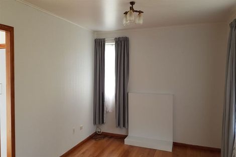 Photo of property in 4 Pomelo Road, Te Atatu South, Auckland, 0610