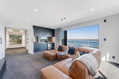Photo of property in 47c Takutai Avenue, Half Moon Bay, Auckland, 2012
