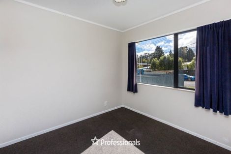 Photo of property in 1 Monarch Grove, Maoribank, Upper Hutt, 5018