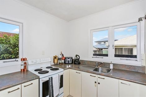 Photo of property in 22 Laurie Avenue, Papakura, 2110