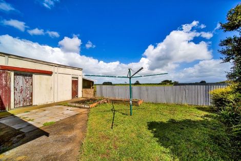 Photo of property in 357 Ketemarae Road, Hawera, 4675