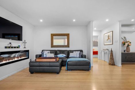 Photo of property in 305 Hibiscus Coast Highway, Orewa, 0931