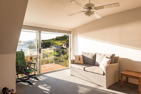 Photo of property in 15 Du Fresne Place, Russell, 0202