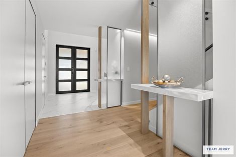 Photo of property in 4 Seawind Way, Hobsonville, 0616