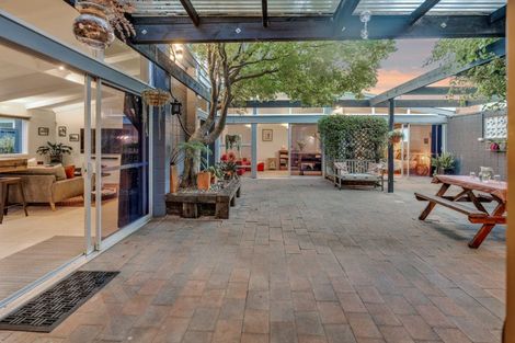 Photo of property in 20a Riverlea Avenue, Pakuranga, Auckland, 2010